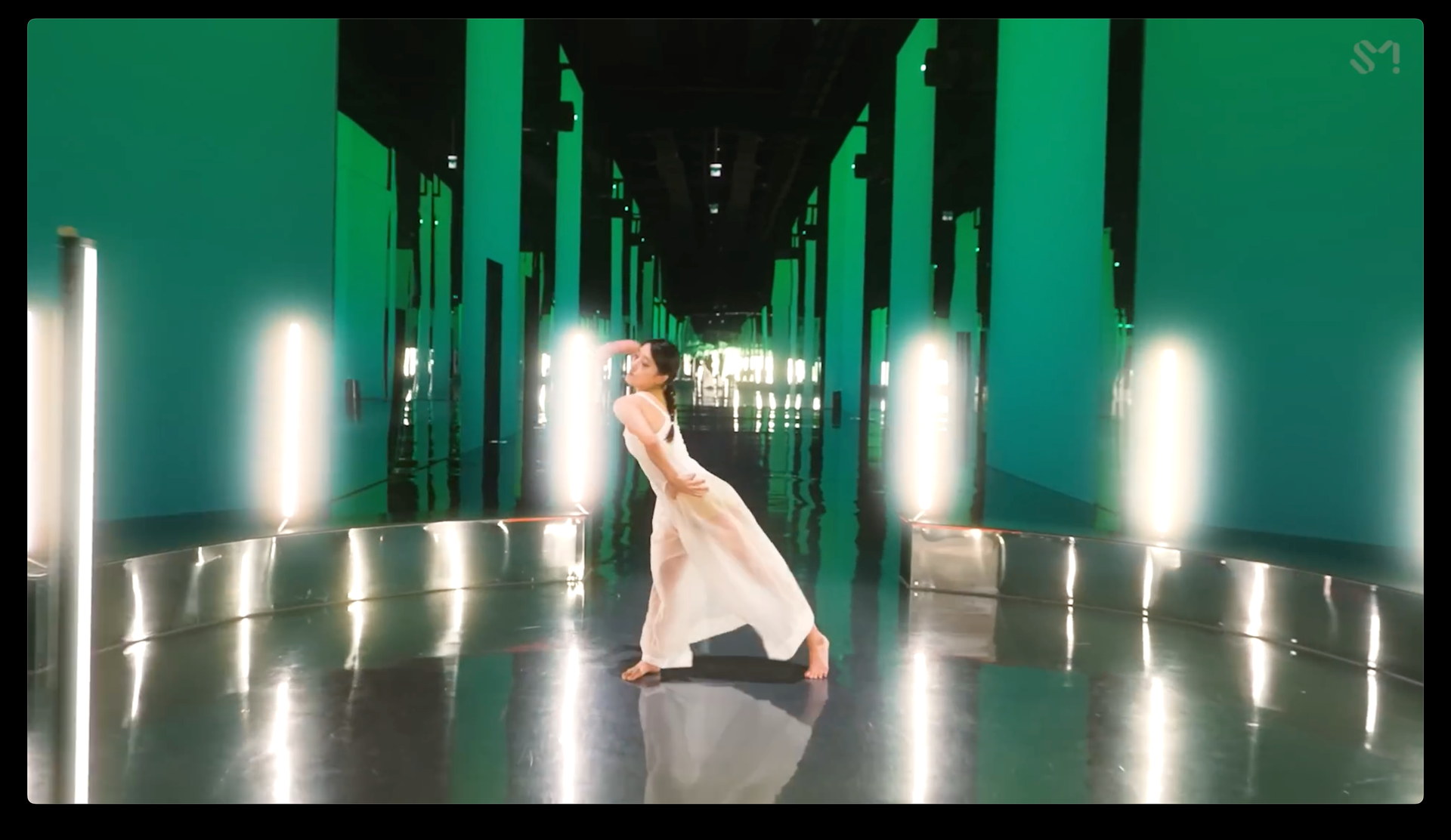 aespa <Supernova (Grimes Remix)> MV (The Other World Ver.) — 11