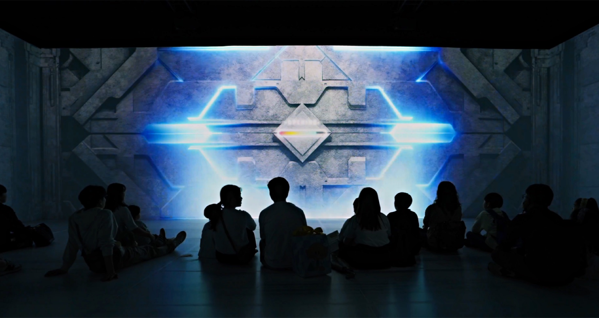 《사이언스 오디세이》 이머시브 룸 — 2